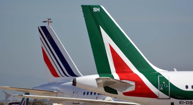 Ora è ufficiale: Alitalia lascia il Sanzio Da novembre niente voli per Roma