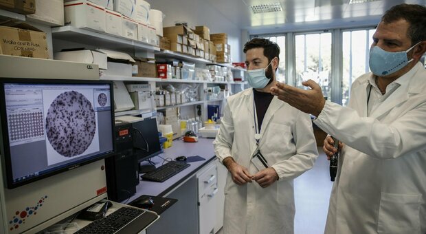 Covid, l'Aifa dà il via al Consorzio Italiano che studierà la genetica del virus