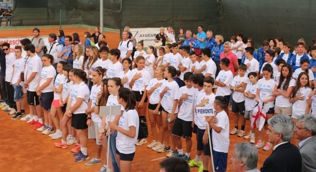 La cerimonia di inaugurazione degli Studenteschi di tennis