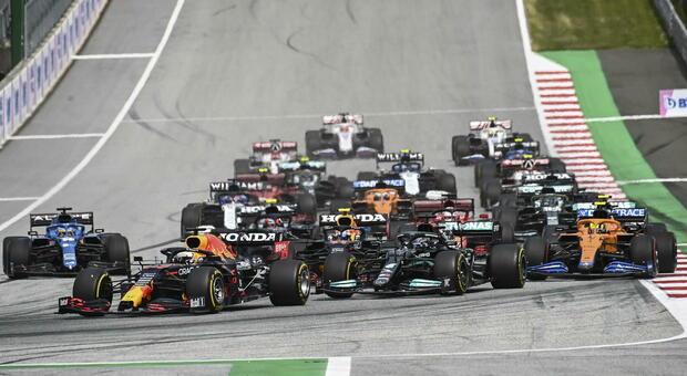 F1 GP Stiria, le pagelle: Verstappen dominatore, Hamilton bastonato. Ferrari, che peccato