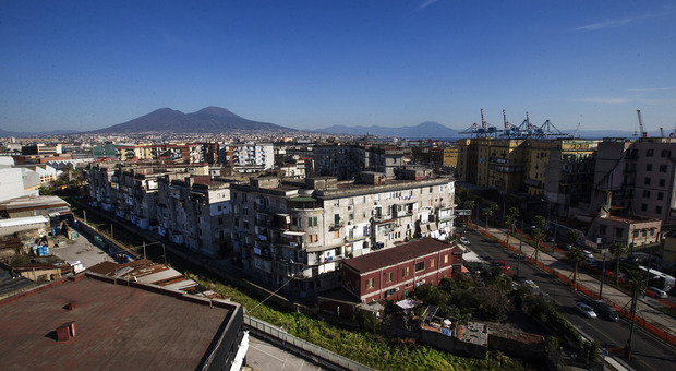 Bonifiche farsa, a Napoli le paludi non ci sono più ma la tassa c’è da 70 anni