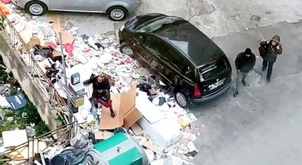 Emergenza rifiuti a Napoli, il manager Asia in trincea: «La città non è in ginocchio»
