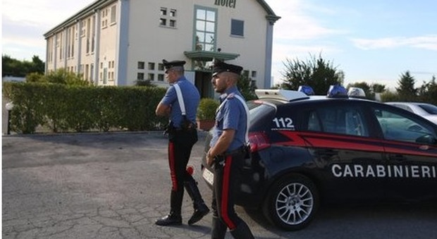 Bologna, escort uccisa in hotel: preso il presunto killer. Aveva già ucciso altre prostitute