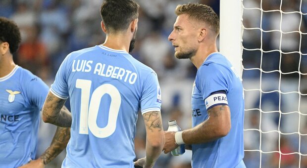 Lazio, Sarri e le prove anti Inter: Luis Alberto ci prova, Pedro verso l'esordio dal 1'