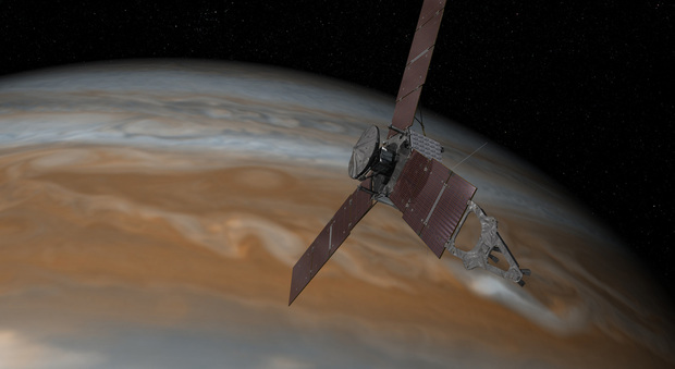 La sonda Juno entra nell'orbita di Giove