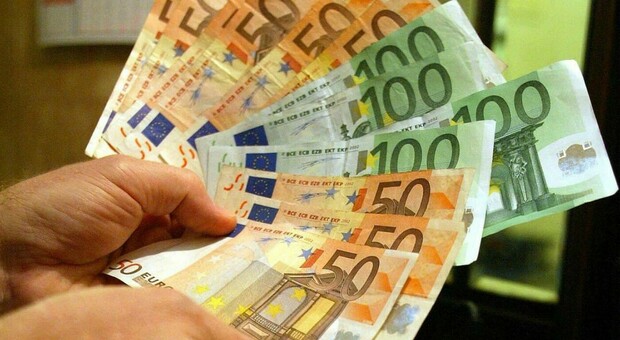 Pensionato con 1.200 euro al mese fa un lavoro che gli frutta 518 euro, l'Inps gliene chiede 17mila. Poi la svolta