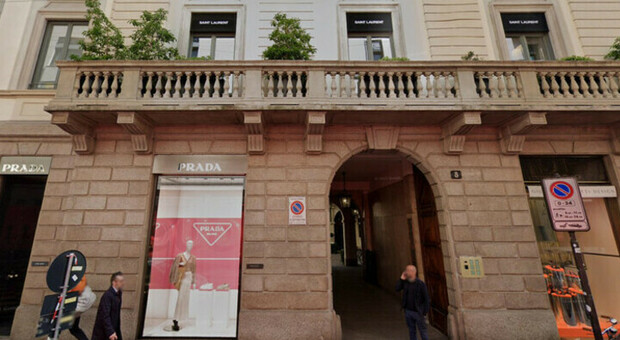 Vendita record in Italia, il gruppo Kering compra per 1,3 miliardi di euro lo storico Palazzo in via Monte Napoleone