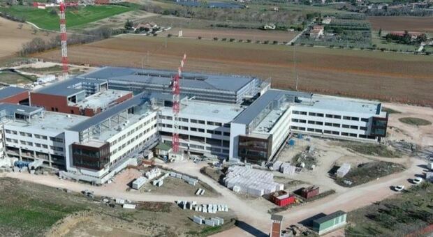 «Il 2024 sarà l’anno del nuovo ospedale di Fermo». In arrivo 54 milioni per collegare l'ospedale all'A14