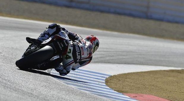 Superbike, a Jerez l'Aprilia domina nelle prove: Giugliano davanti a tutti