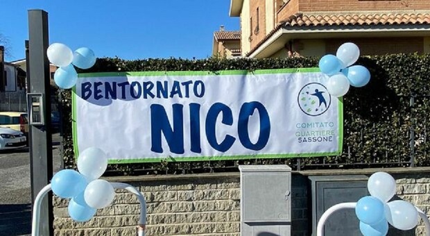 Torna a casa dopo il coma, grande festa a Marino: scritte e lacrime per Nicolò Silvestri