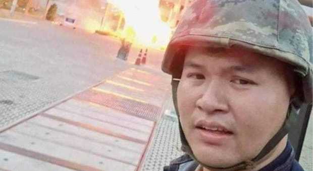 Thailandia, sparatoria al centro commerciale. Soldato uccide almeno 12 persone in diretta Fb. Sedici in ostaggio. Blitz delle forze speciali