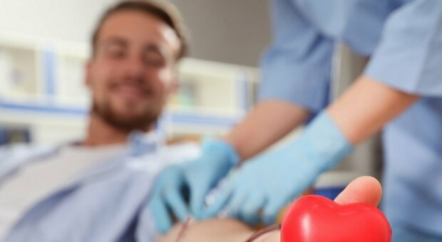 Donazione sangue, i centri Asl aperti anche ad agosto: prevenire e aiutare con una donazione