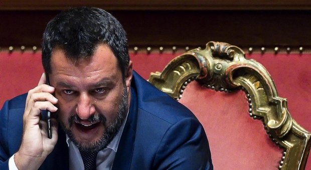 immagine Salvini scrive ai suoi su WhatsApp: tutti a Roma lunedì
