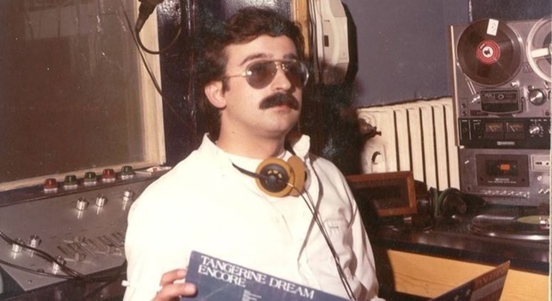 Il fondatore di Radiomondo, Piero Aguzzi, in una foto del 1980
