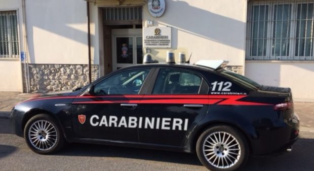 la caserma dei carabinieri di Formia