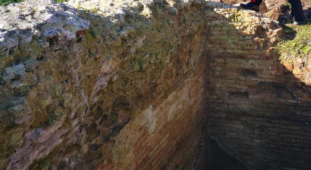 Archeologia: scoperte a Minturno due tombe di epoca romana