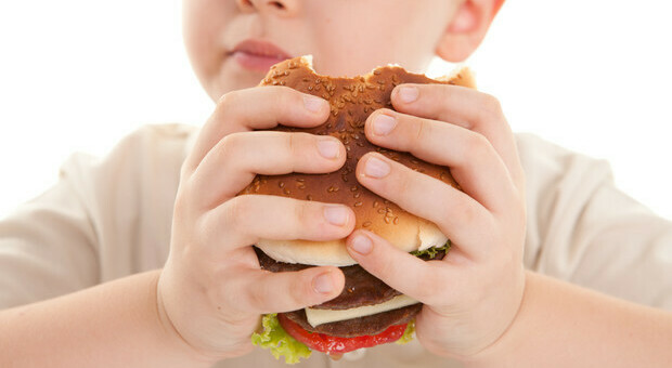 Allarme obesità tra i bambini, il rimedio: tanto movimento