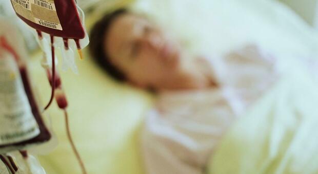 Salerno, contrae l'epatite dopo la trasfusione: maxi risarcimento dopo 40 anni
