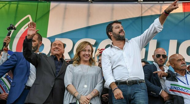 Fuga da Forza Italia: anche Rossella Sessa lascia il partito