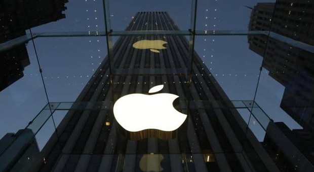 La Francia multa la Apple per 25 milioni di euro per aver intenzionalmente rallentato gli iPhone