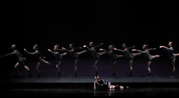 Il Nuovo Balletto di Toscana in “Bayadère. Il Regno delle Ombre” (Foto Roberto De Biasio / Ufficio stampa)