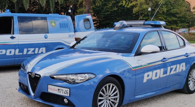 Ancona, choc in casa: 40enne sotto l'effetto delle cocaina minaccia una famiglia con un coltello
