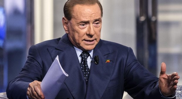 Berlusconi, nuova promessa: pensione minima mille euro non tassabili e tredicesima