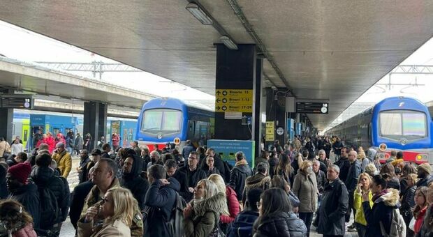 Sciopero treni 30 novembre, lo stop a sorpresa di Trenitalia e Italo: ripercussioni su alta velocità, Intercity e regionali. Orari e corse garantite