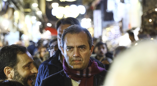 Terrorismo a Napoli, de Magistris: «Nessun segnale, piani non mutano»
