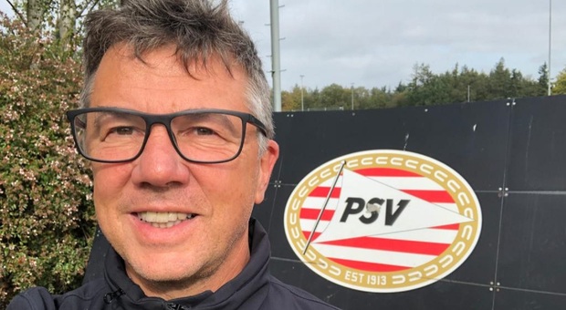 Luca Piazzi al centro sportivo del Psv Eindhoven