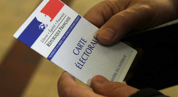 Elezioni in Francia, exit poll dal Belgio danno Macron in testa, seconda Le Pen