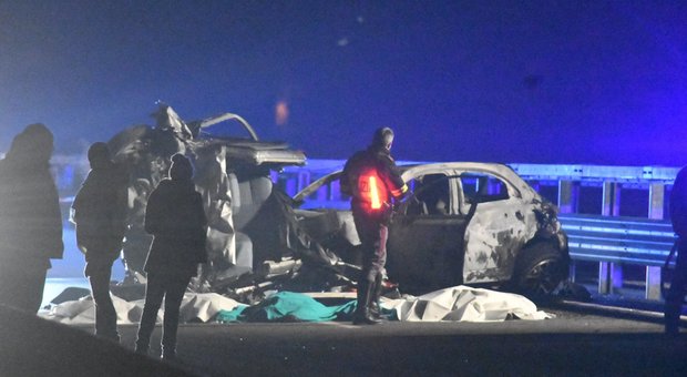 Contromano sulla statale, schianto tra due auto: 6 morti in provincia di Sondrio