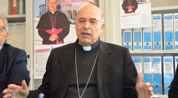 Angelo Spina, arcivescovo di Ancona: «I suicidi, una sconfitta per l’umanità. Aiutiamo la vita non la morte: serve una società solidale»