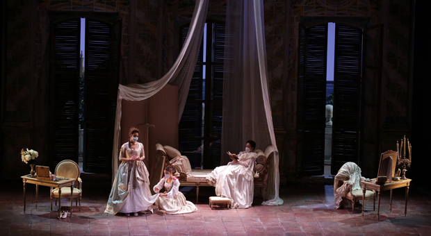 Alla Scala torna l’opera in forma scenica: su RaiPlay "Così fan tutte" nel classico allestimento di Hampe