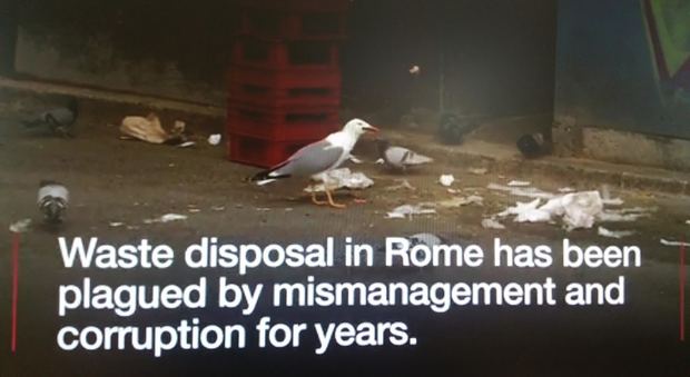 Denuncia della Bbc: «Roma è sporca e con i rifiuti arricchisce l'Austria»