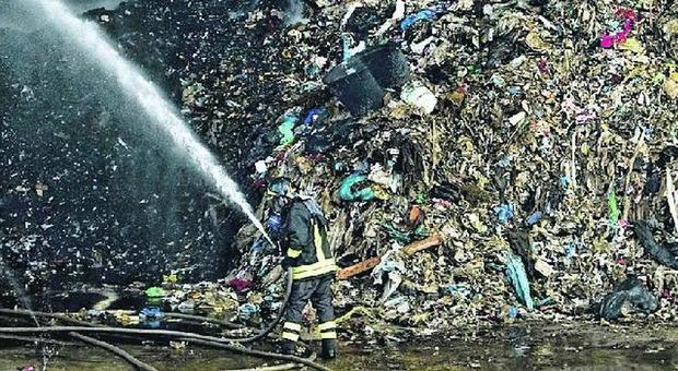 Napoli verso un'altra crisi dei rifiuti, la resa di due maxi impianti
