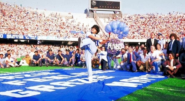 La Domenica del Corriere 14 Luglio 1984 Napoli Maradona Guccini Broome