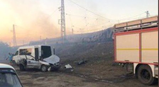 Zelensky: «Raid missilistico su una stazione ferroviaria nel Dnipro: 15 morti e 50 feriti»