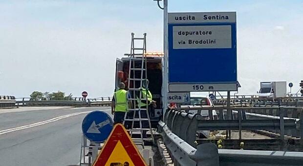 Sulla sopraelevata dell’Ascoli mare sono in corso i lavori di ripristino dell’autovelox appaltati dalla Provincia di Ascoli