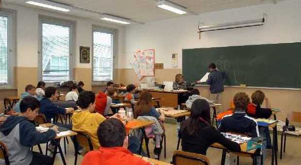 Scuola, supplenti senza stipendio: «Da tre mesi non vediamo un euro»