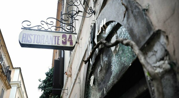 Roma, riapre il ristorante "Al 34" distrutto da un incendio: «Una sfida, ma i clienti ci aspettano»