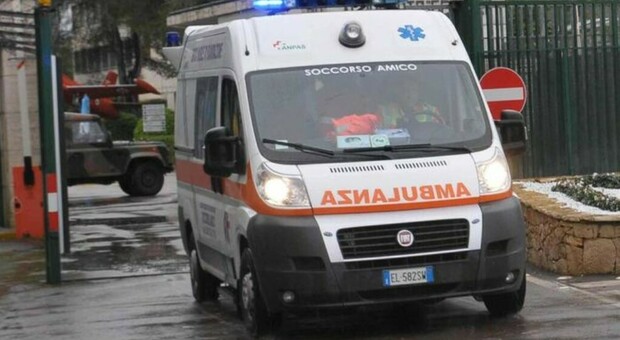 Bimbo di 7 anni investito e ucciso da un autobus a Cesena: il piccolo è caduto dalla bici ed è stato travolto