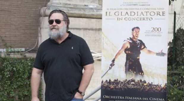 Il Gladiatore Russell Crowe conquista Roma: «Sono al servizio della città»