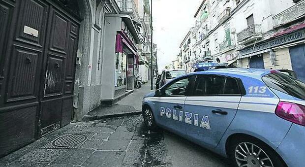 Omicidio a Napoli, 28enne ucciso come un boss: è la faida per le piazze di spaccio