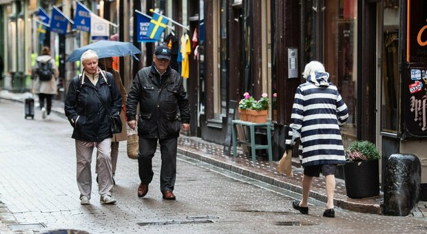 In Svezia nuovo record di contagi: nel Paese senza lockdown il tasso di decessi più alto del Nord Europa