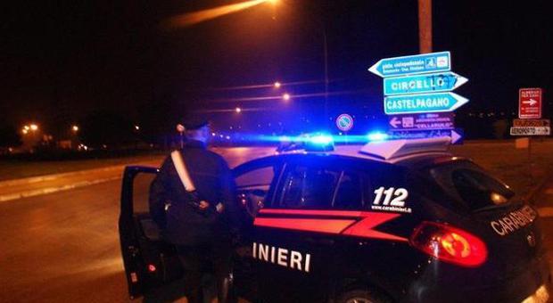 Benevento, fuga in auto dopo il furto in casa: «Esplosi colpi di pistola»