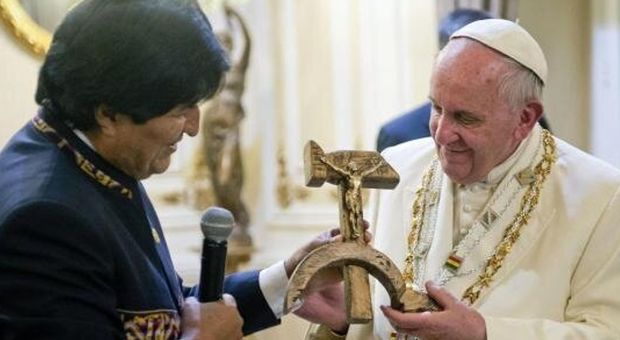 Papa Francesco scrive ai movimenti e propone stipendio di base per tutti i precari del mondo