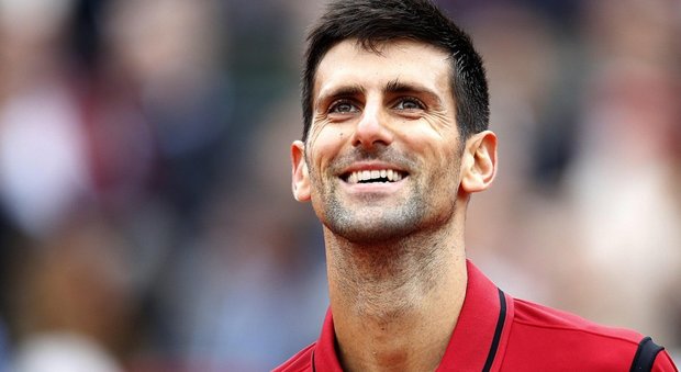 Djokovic parte male ma poi piega Murray e conquista il Roland Garros