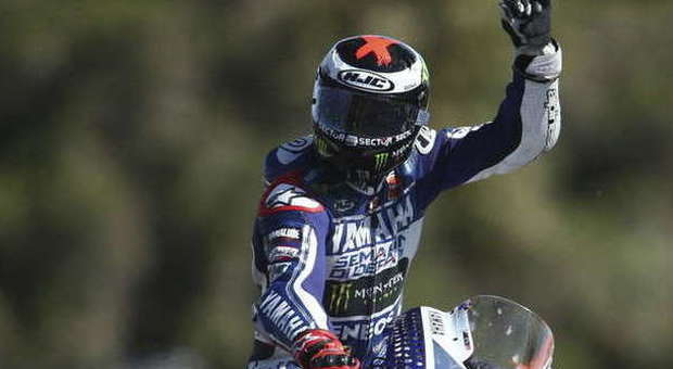Jorge Lorenzo festeggia la pole in sella alla Yamaha