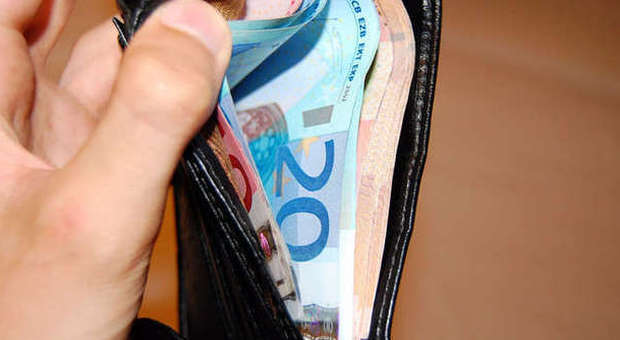 Senigallia, ragazzini trovano un portafogli con 300 euro e lo consegnano agli agenti